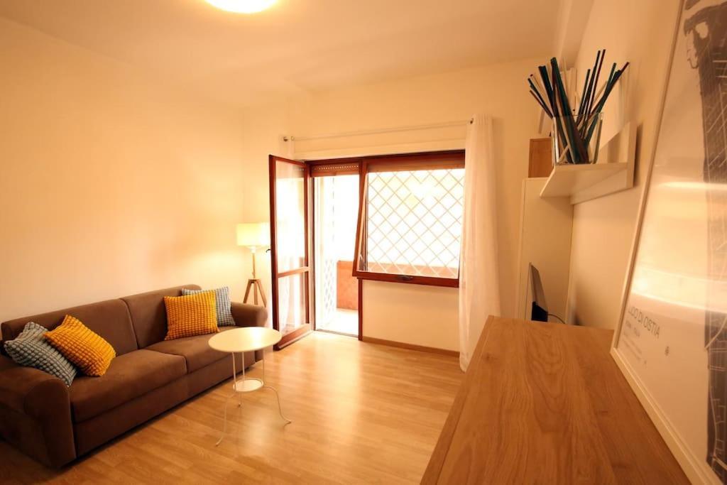 Cozy Coastal Gateway Apartment ลิโด ดิ ออสเตีย ภายนอก รูปภาพ