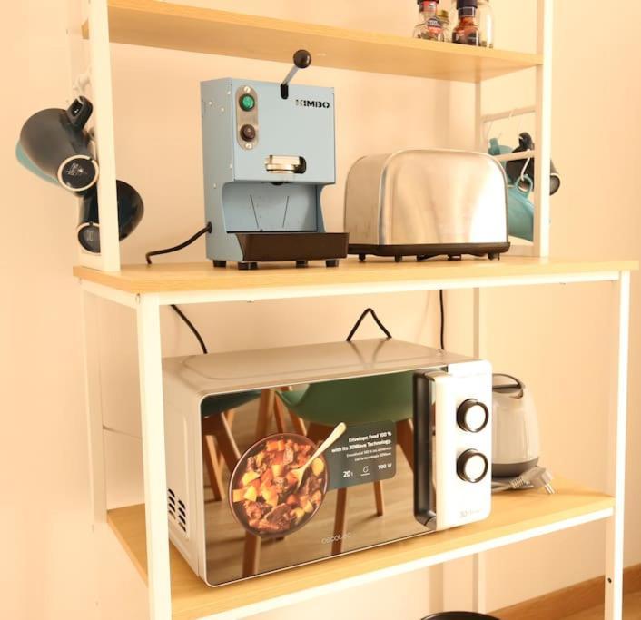 Cozy Coastal Gateway Apartment ลิโด ดิ ออสเตีย ภายนอก รูปภาพ