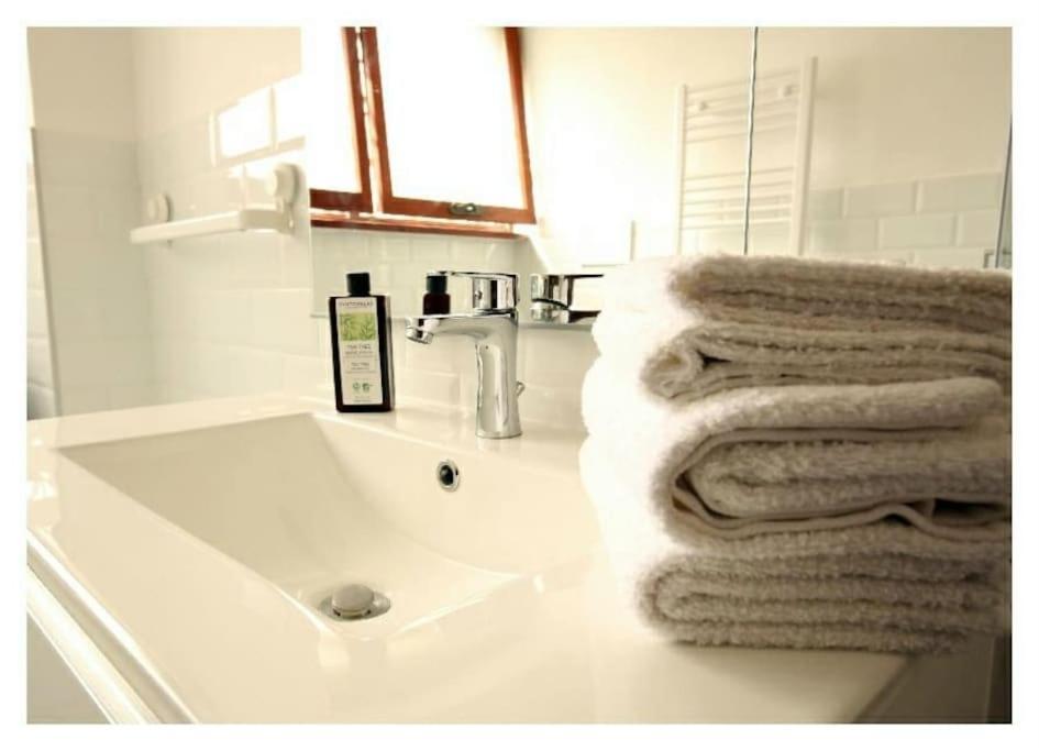 Cozy Coastal Gateway Apartment ลิโด ดิ ออสเตีย ภายนอก รูปภาพ